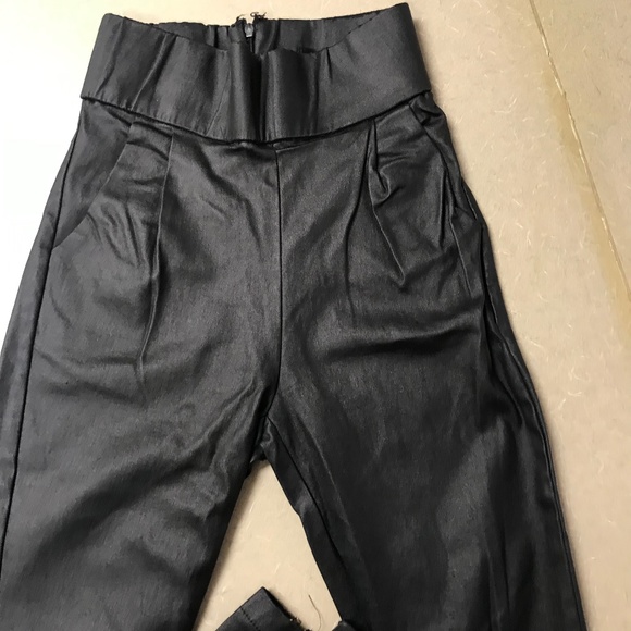 White Fox Women’s Pant - Picture 1 of 16